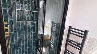 Shower installation
